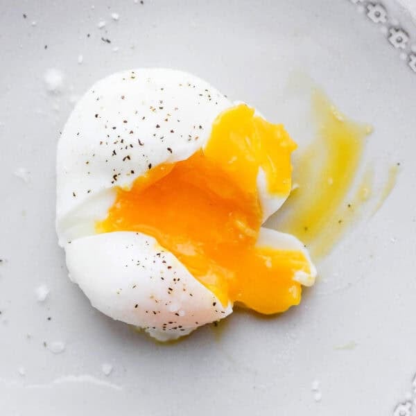 Tutorial on how to poach an egg.