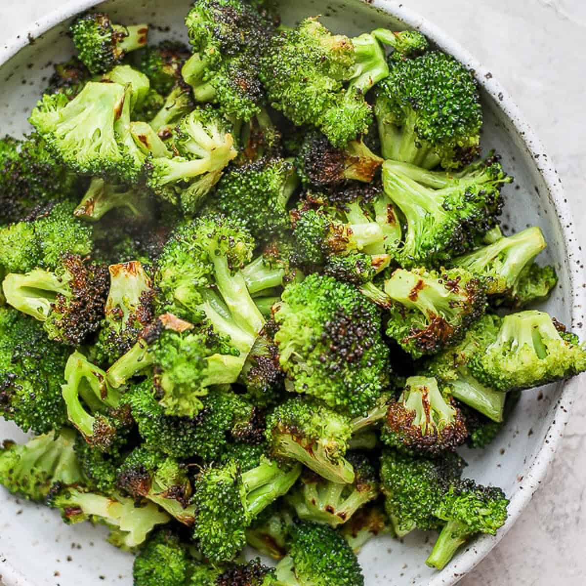 A simple and delicious recipe for grilled broccoli.